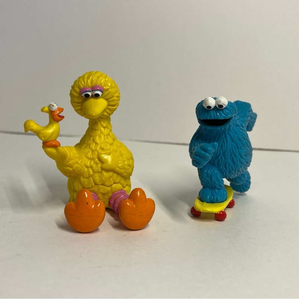 Vintage Sesame Street PVC Toys Lot 2 Cookie Monster Skateboarding Big Bird 90s